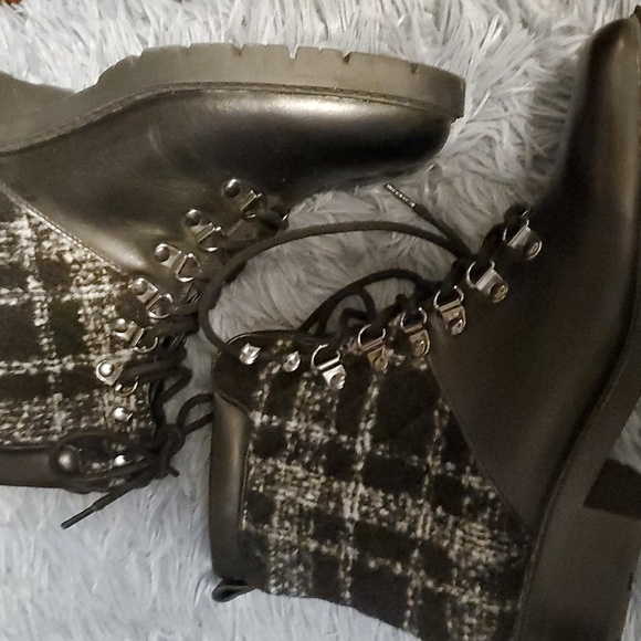 Combat /hiking boots - Picture 2 of 2